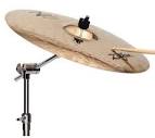 Cymbal merupakan alat musik Ritmis yang dimainkan dengan cara dipukul